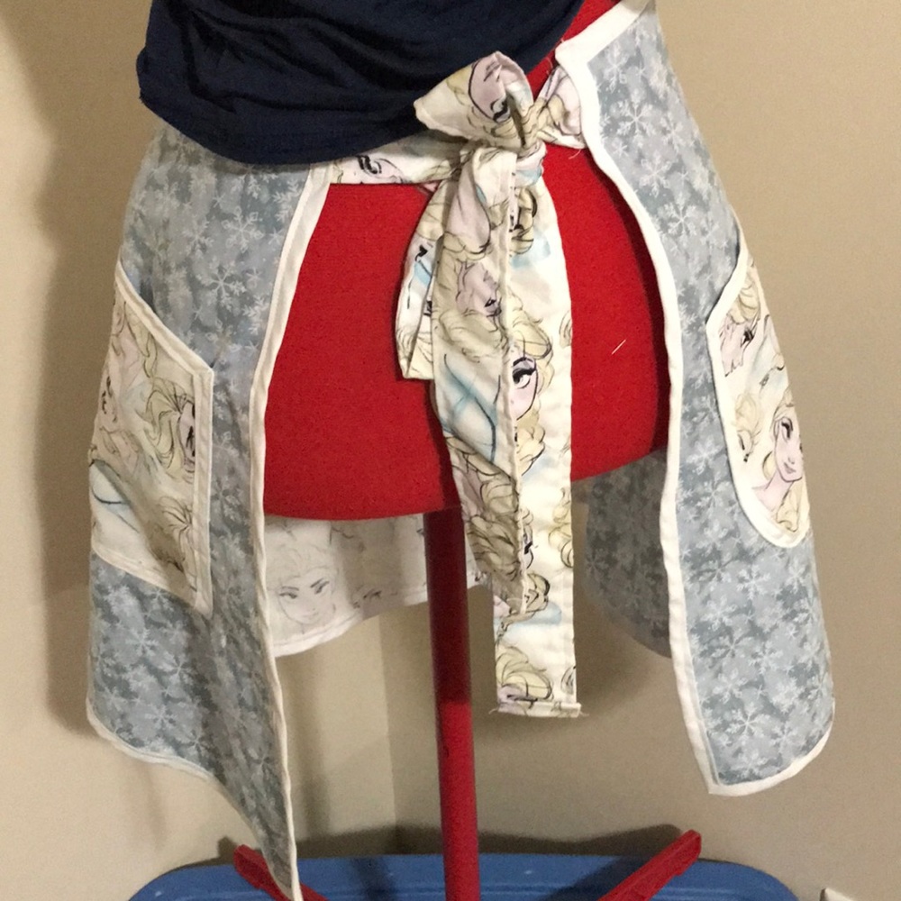Apron - Picture 3 of 3